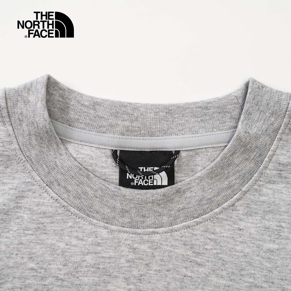 The North Face北面UE女款灰色胸前布標LOGO短版短袖T恤｜7QQRDYX 