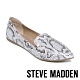 STEVE MADDEN FEATHER 時尚品味蛇紋尖頭平底鞋 白色 product thumbnail 1