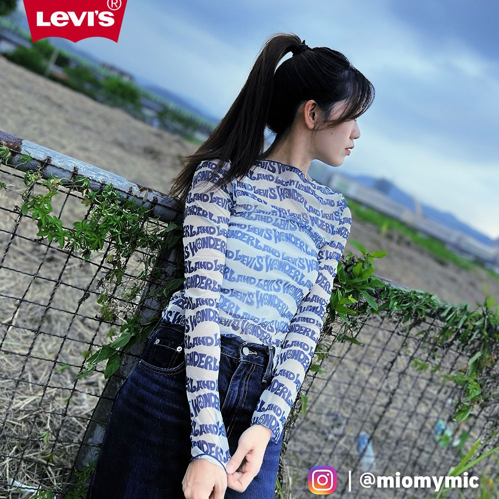 Levis 女款 薄針織修身剪裁T恤 / 滿版Logo印花