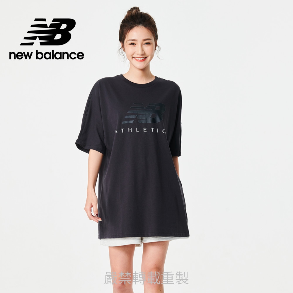 [New Balance]短袖上衣_女性_深灰黑_AWT23503PHM