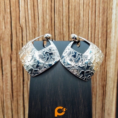 Sipress 日本進口銀色方形造型夾式耳環