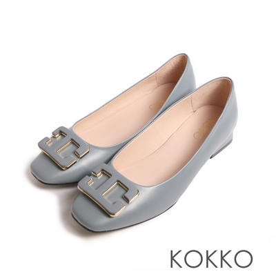 KOKKO簡約典雅霧面飾扣方圓頭羊皮粗跟包鞋灰藍色