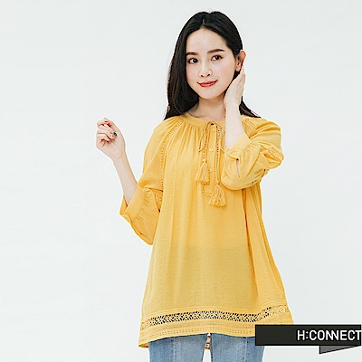 H:CONNECT 韓國品牌 女裝-簍空刺繡綁結上衣-黃