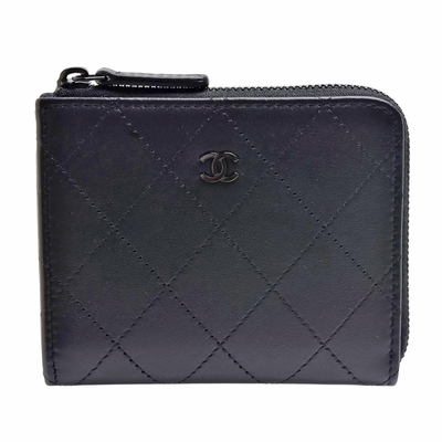 chanel 經典同色雙c logo菱格小牛皮l型拉鍊短夾(黑色)