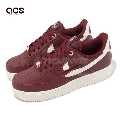 Nike 休閒鞋 Wmns Air Force 1 07 PRM 女鞋 酒紅 白 AF1 雙勾 金扣 DZ5616-600