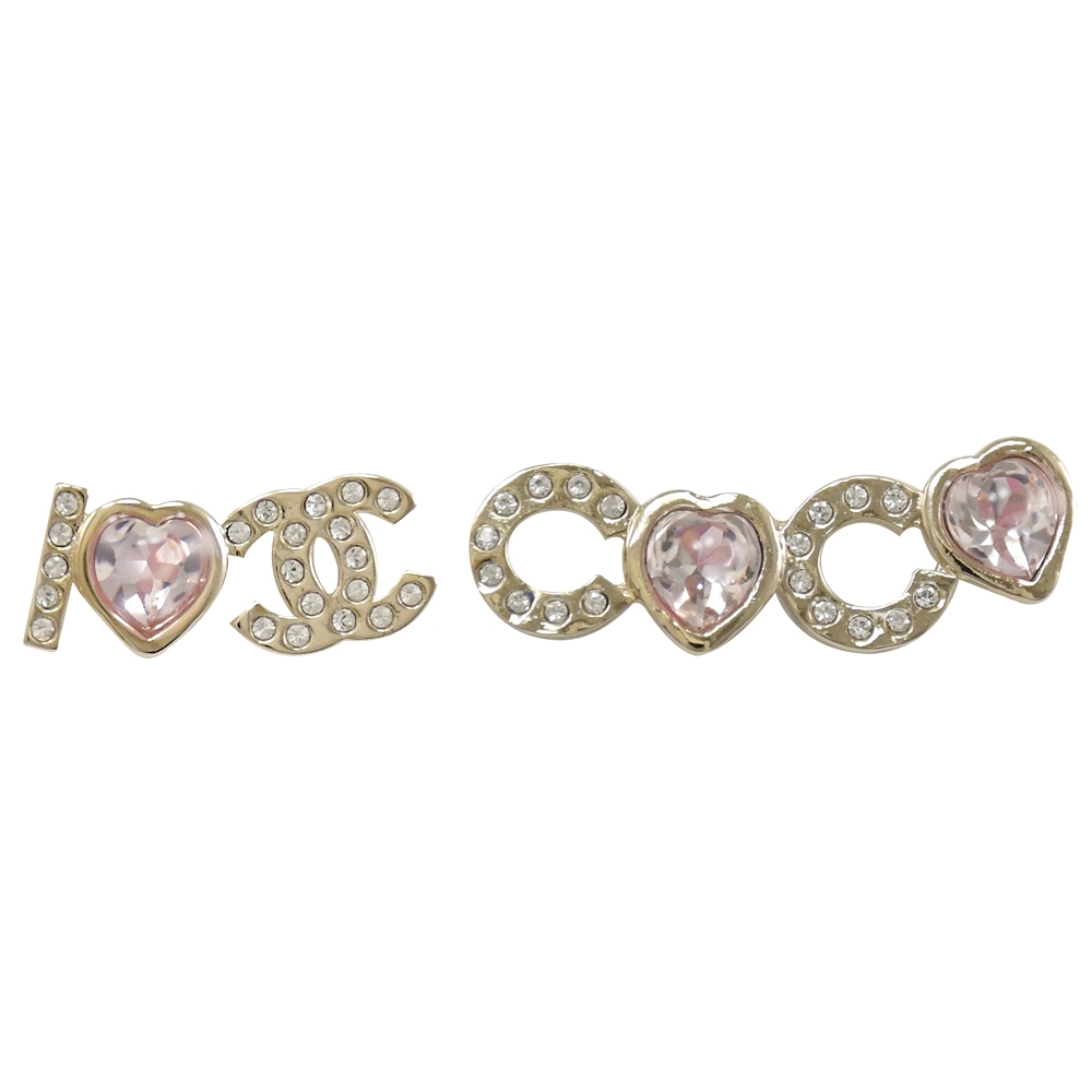 CHANEL 經典Love CoCo系列鑲鑽LOGO針式耳環(淡金)