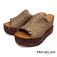 Tino Bellini 歐洲進口手感編織厚底楔型涼拖鞋-深駝 product thumbnail 1