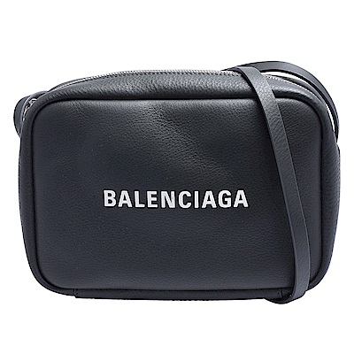 BALENCIAGA 經典EVERYDAY系列品牌白色字母LOGO小牛皮斜背相機包(灰)