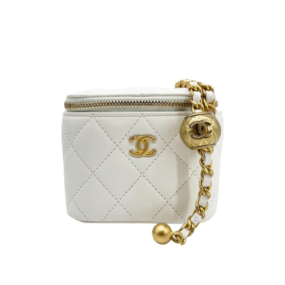 Chanel 金雙C logo羊皮迷你鍊帶金球化妝包(AP1447-白)