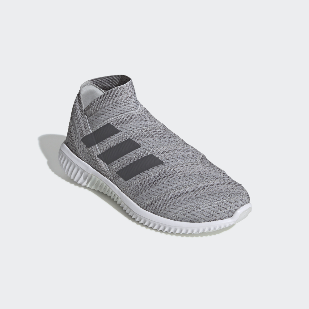 adidas nemeziz ze skarpetą