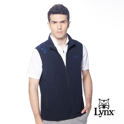 【Lynx Golf】男款造型配色織帶設計LOGO緹織網布剪接拉鍊口袋無袖背心-黑色