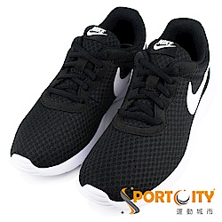 nike tanjun 8126