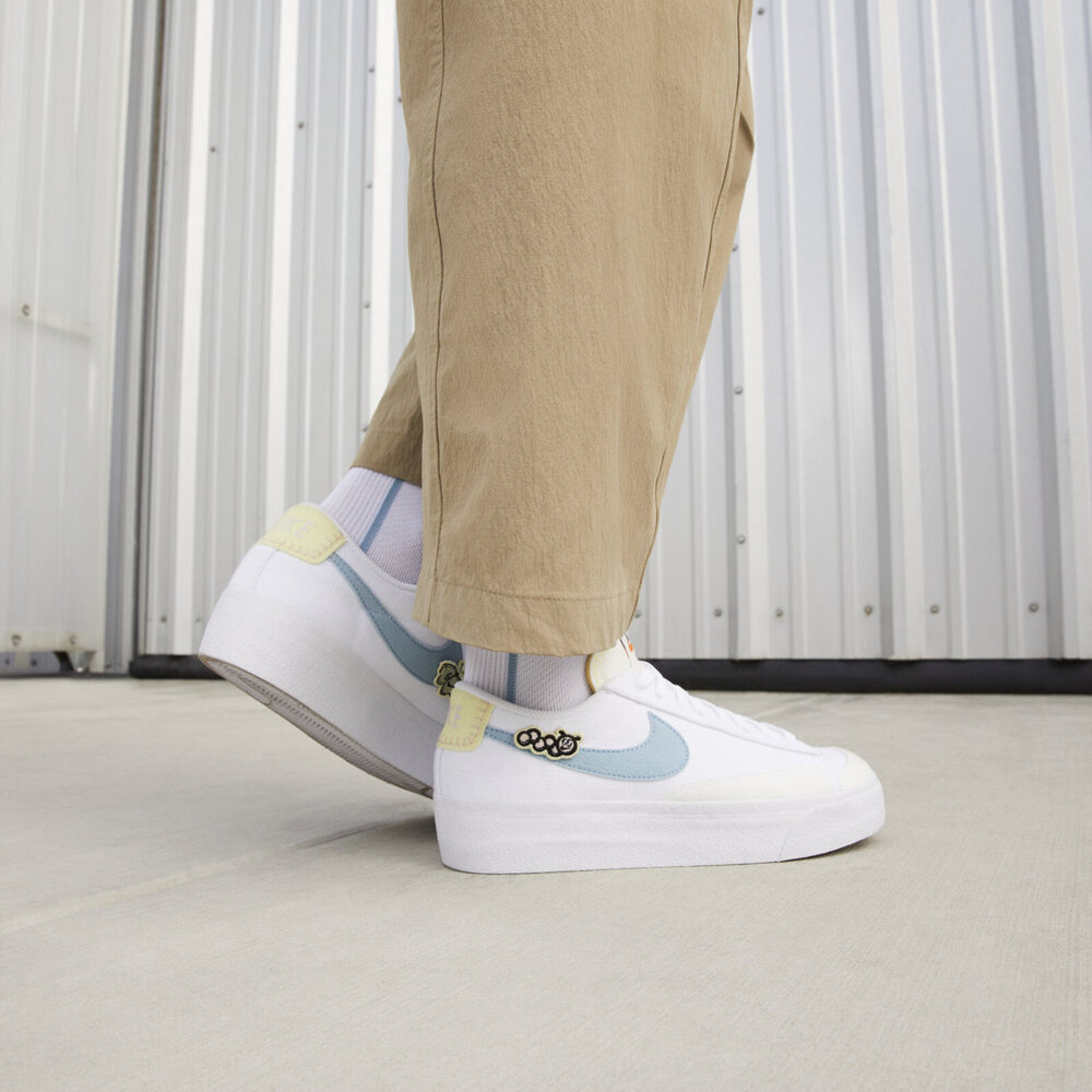 Nike W Blazer Low Platform SE NN [DJ6376-100] 女休閒鞋厚底昆蟲白藍