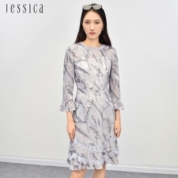 JESSICA - 刺繡重磅蕾絲荷葉邊七分袖洋裝23327M