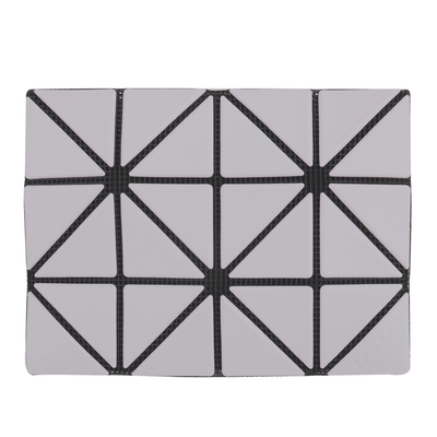 ISSEY MIYAKE BAOBAO 幾何方格皮質3x4名片夾(淺灰白)霧面