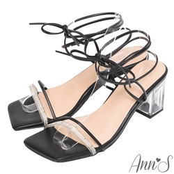 (季末換季出清)Ann’S夏日玻璃鞋-透明碎鑽一字綁帶粗跟方頭涼鞋-7.5cm-黑