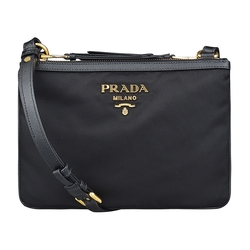 PRADA BANDOLIERA 金字LOGO雙層拉鍊設計尼龍拉鍊斜背包(黑)