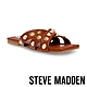 STEVE MADDEN-MALEAH 鉚釘交叉帶拖鞋-棕色 product thumbnail 1