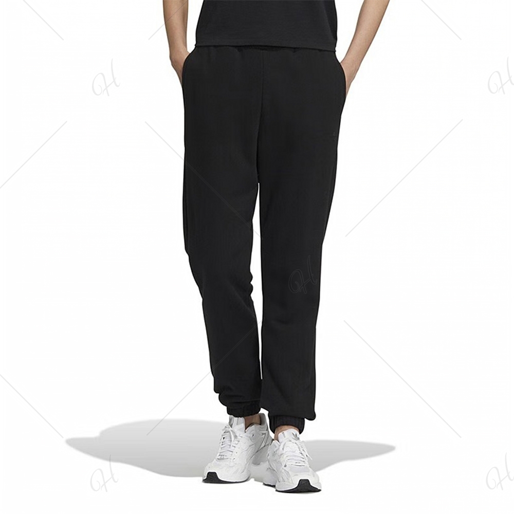 adidas 長褲 女款 運動褲 ESSENTIAL PANT 黑 IC8133