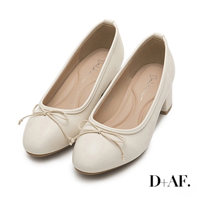 D+AF 4D氣墊中跟芭蕾娃娃鞋＊米白