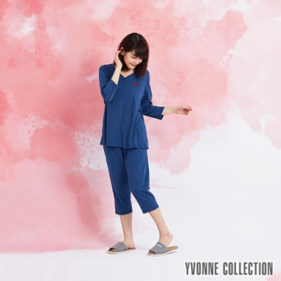 YVONNE 膠原美膚V領七分袖上衣-藍
