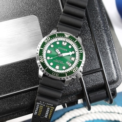 CITIZEN PROMASTER 光動能 綠水鬼 潛水錶 防水 日期 橡膠手錶-綠黑色/44mm