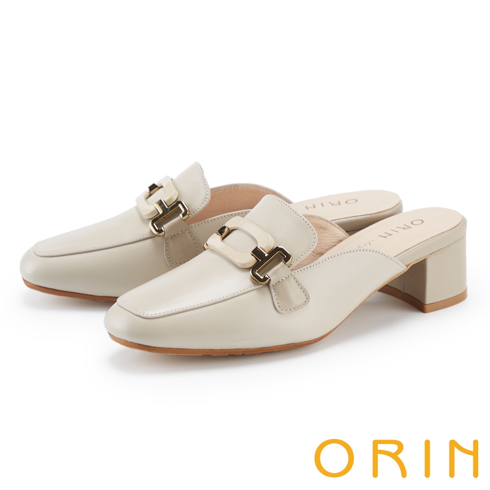 ORIN 牛皮個性金屬飾釦中跟穆勒鞋 米色
