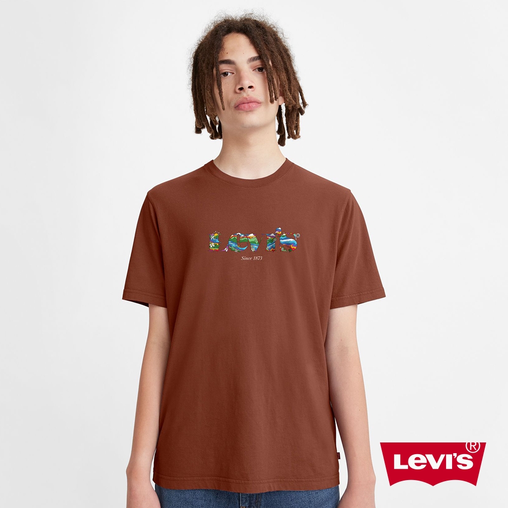 Levis 男款 短袖T恤 翻玩夏日Logo T 復古漫畫風Logo 寬鬆休閒版型 酒紅