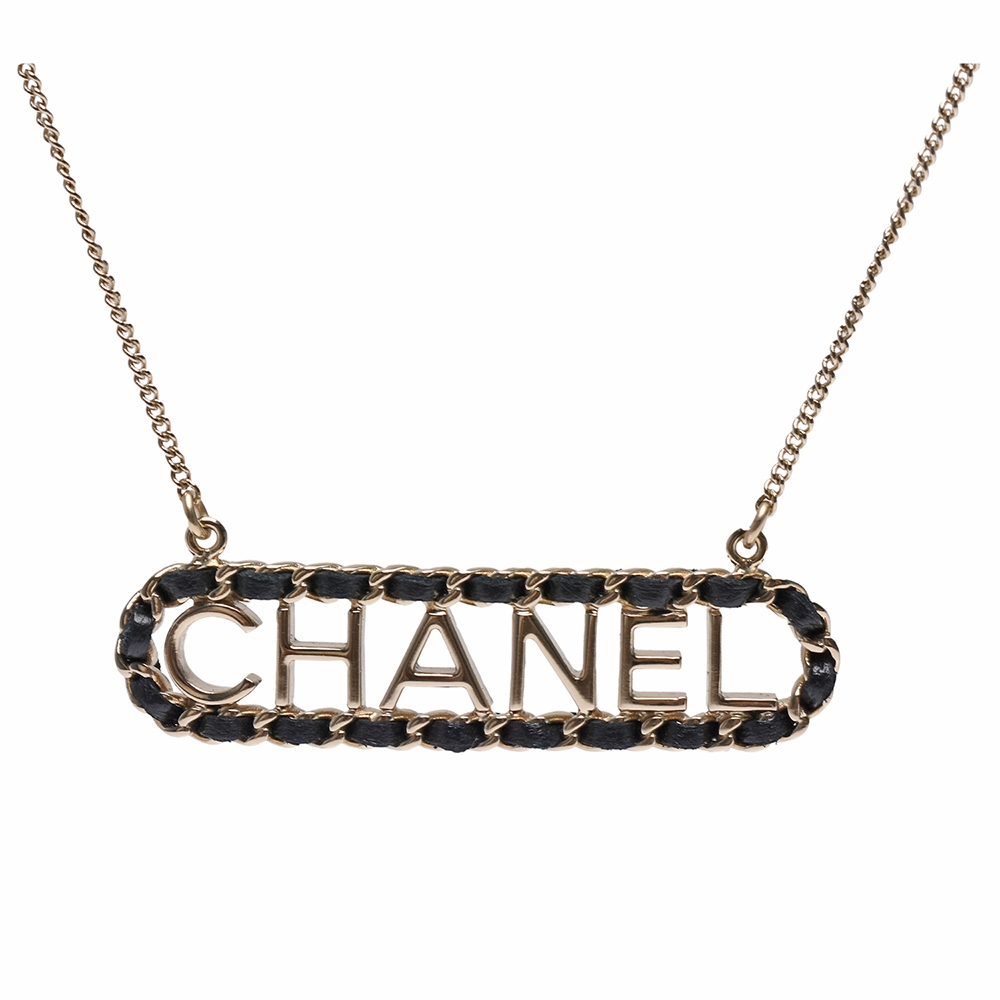 CHANEL 經典皮革穿繞品牌字母LOGO短項鍊(金)