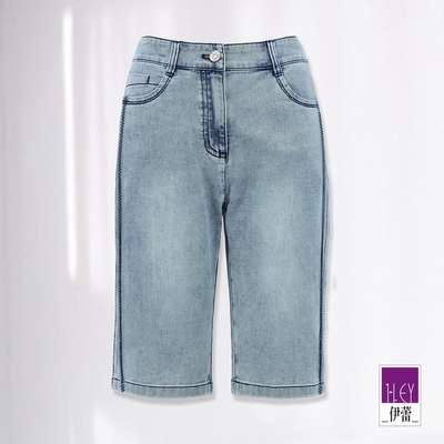 ILEY伊蕾 率性水洗車線造型五分牛仔褲(淺藍色；M-XL)1232338504