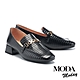 低跟鞋 MODA MODAY 簡約質感全真皮壓紋鍊條方頭樂福低跟鞋－黑 product thumbnail 1