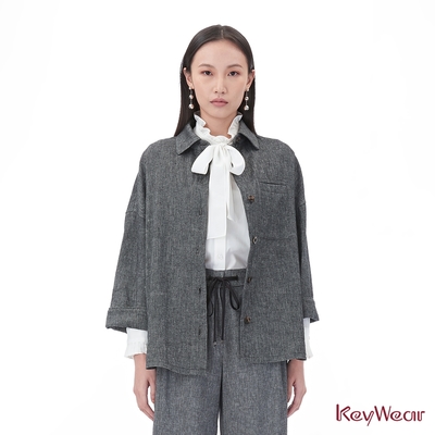 KeyWear奇威名品 胸前口袋落肩設計襯衫外套-灰色