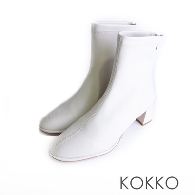 KOKKO激瘦美腿素面彈力貼腿短靴白色