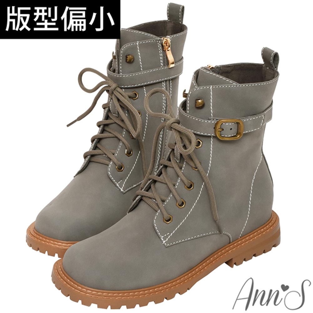 Ann’S小男孩系列-outdoore古銅扣帶霧面皮革內增高中筒短靴-深灰(版型偏小)