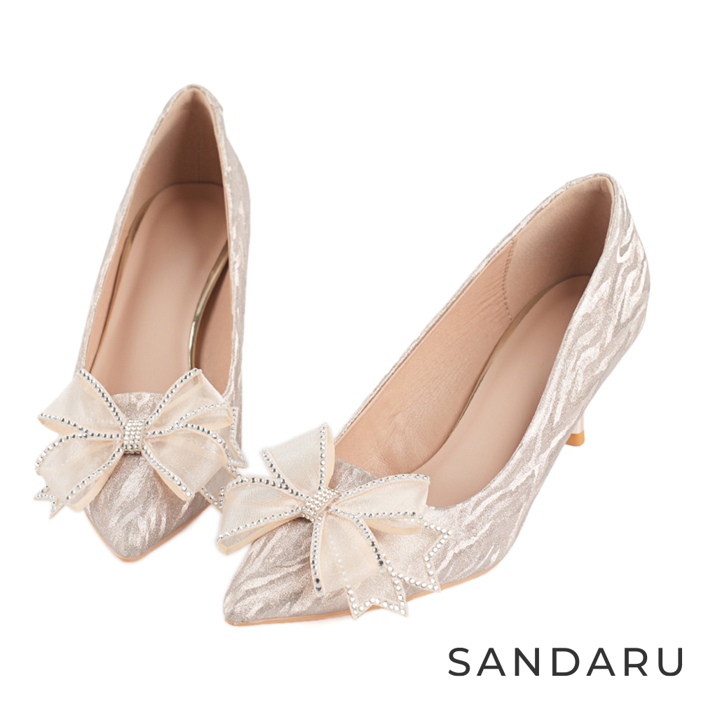 山打努SANDARU-跟鞋 蕾絲造型蝶結珠光中跟包鞋-金