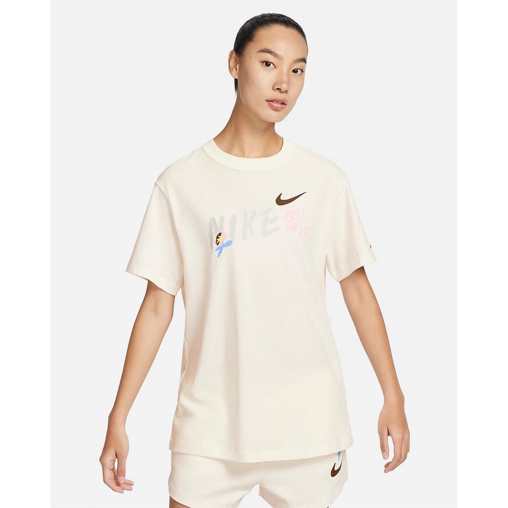 NIKE AS W NSW  ESSNT TEE BF 女短袖上衣-米白-FJ7714133