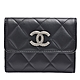 CHANEL 經典銀色仿舊金屬刻紋雙C LOGO菱格紋小羊皮三折萬用卡夾(黑色) product thumbnail 1