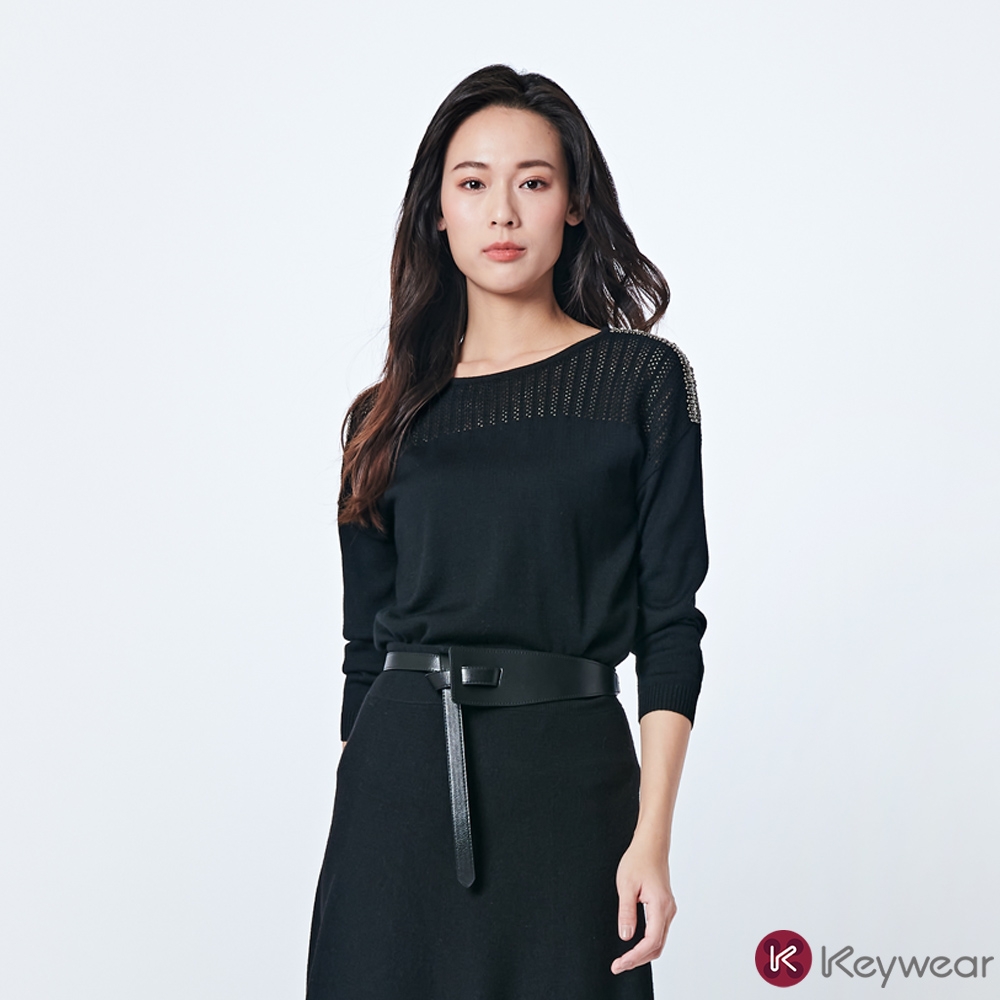 KeyWear奇威名品    低調奢華縫珠裝飾長袖毛衣-黑色
