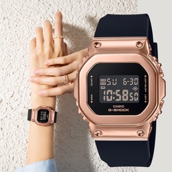 CASIO 卡西歐 G-SHOCK 經典5600系列金屬色手錶 新年禮物-玫瑰金 GM-S5600PG-1