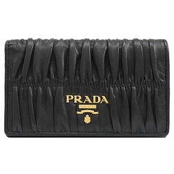 PRADA 金屬LOGO抓皺牛皮對開中夾(黑)