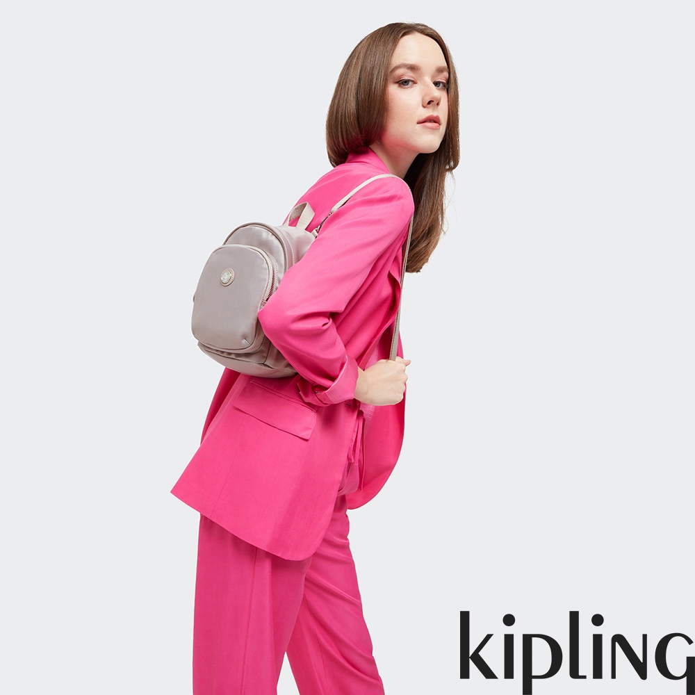 Kipling 溫柔感緞面奶茶色休閒後背包-DELIA COMPACT