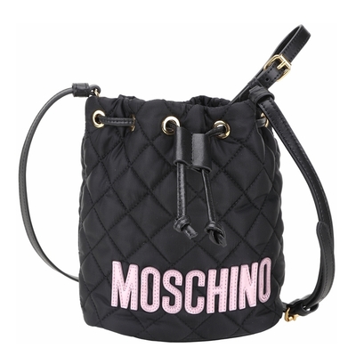 MOSCHINO 粉字母絎縫尼龍可拆腕帶手提/斜背水桶包(黑色)