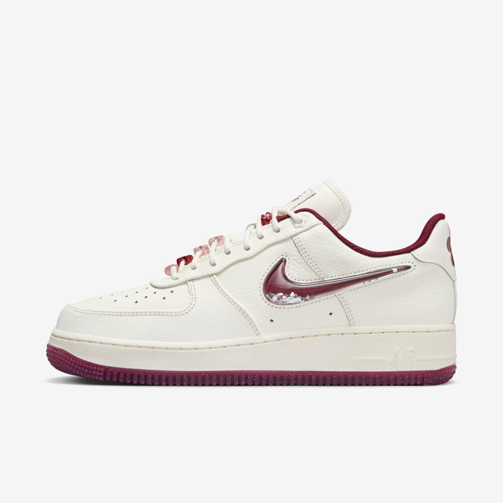 Nike Air Force 1 [FZ5068-161] 女 休閒鞋 運動 經典 AF1 情人節 低筒 穿搭 白 深紅