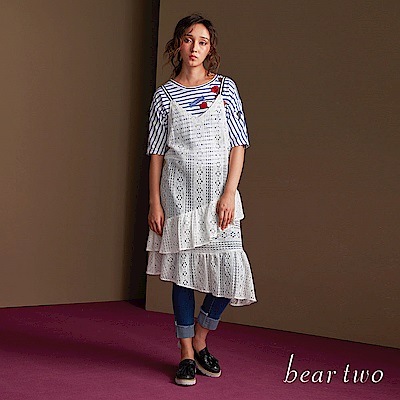 beartwo 鏤空蕾絲花不對稱下襬吊帶洋裝(二色)