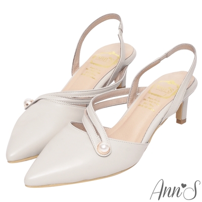 Ann’S法式珍珠-顯瘦曲線綿羊皮拉帶尖頭跟鞋-米白(版型偏大)