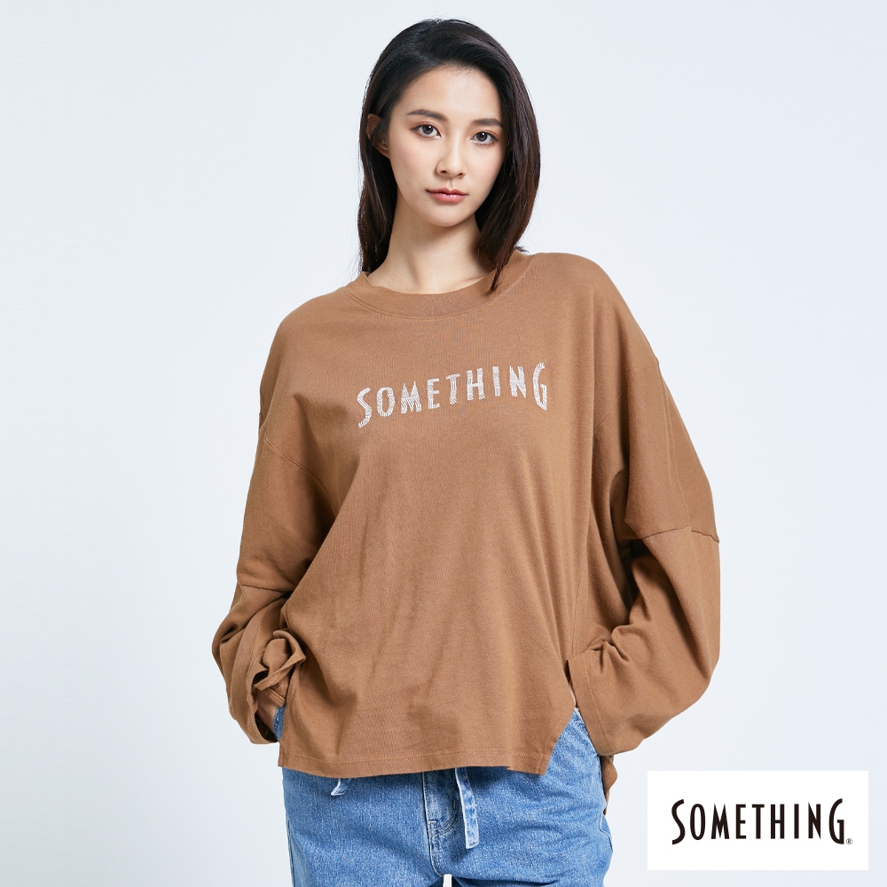 SOMETHING 寬版條紋LOGO上衣-女-咖啡色