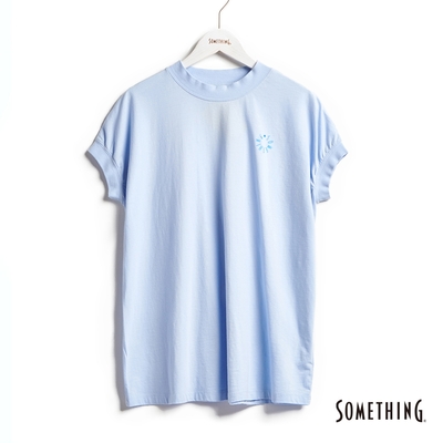 SOMETHING 小立領短袖T恤-女-淡藍色