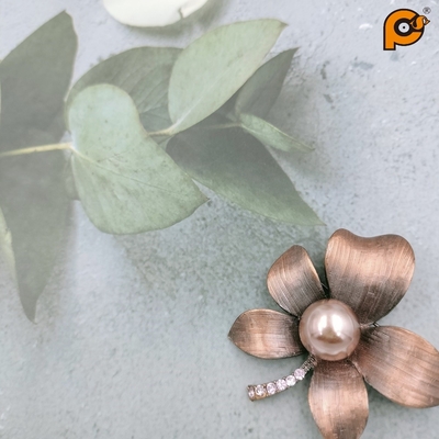 Sipress 日本進口古銅色花朵造型水鑽胸針