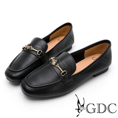 GDC-氣質滿分天王星真皮舒適金釦平底包鞋-黑色