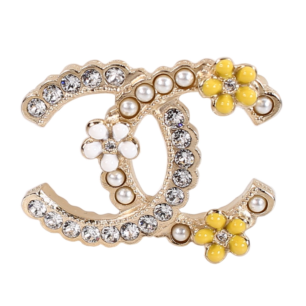 CHANEL 水鑽珍珠鑲嵌花朵雙C Logo別針胸針(黃白花朵金)
